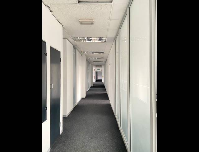580M² OFFICE TO LET IN KELVIN